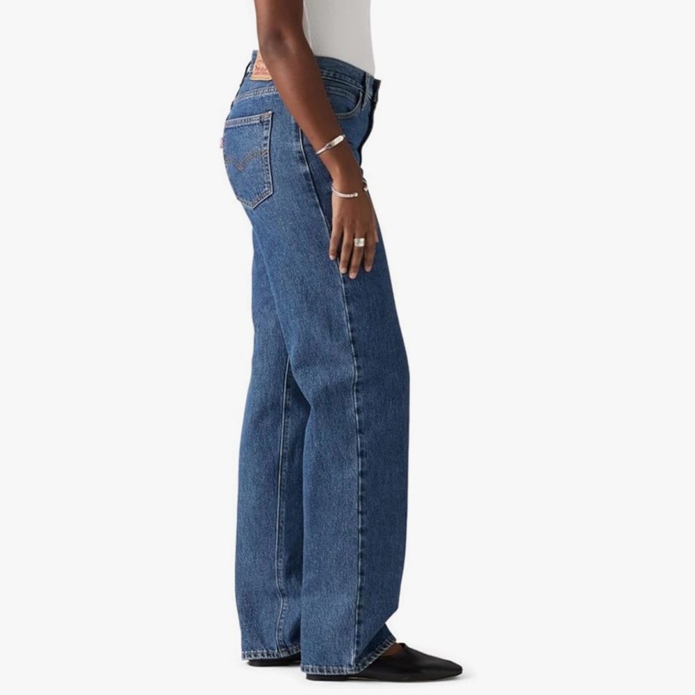 Levi's Women's Straight Leg Jeans in Classic Blue Denim